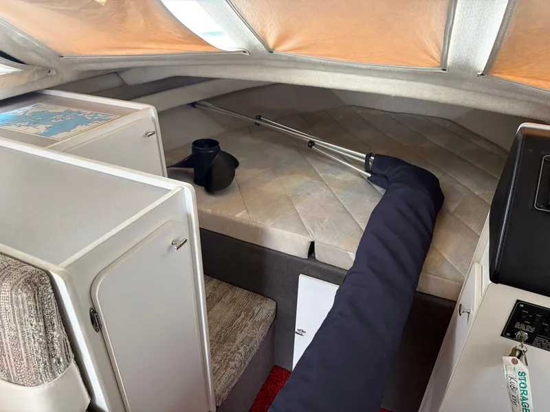 Slide: The Image of Bayliner Command Bridge 1994 - 20