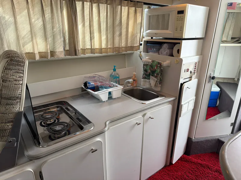 Slide: The Image of Bayliner Command Bridge 1994 - 25