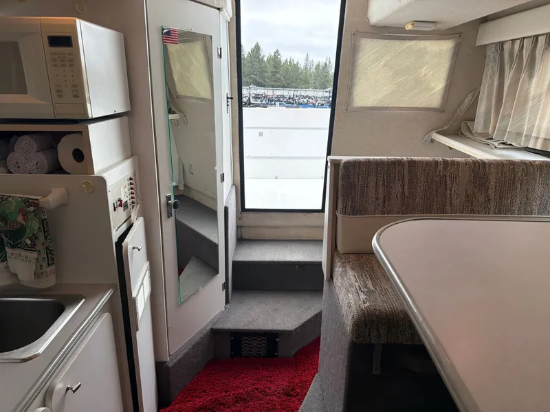 Slide: The Image of Bayliner Command Bridge 1994 - 26