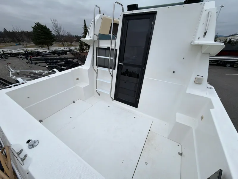 Slide: The Image of Bayliner Command Bridge 1994 - 6