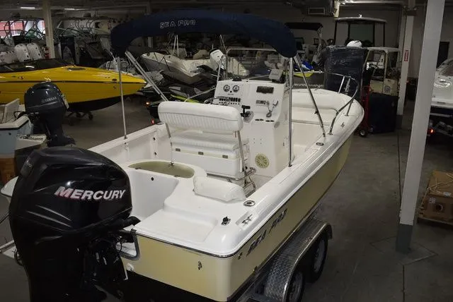 Slide: The Image of Sea Pro 196 Center Console 2006 - 14