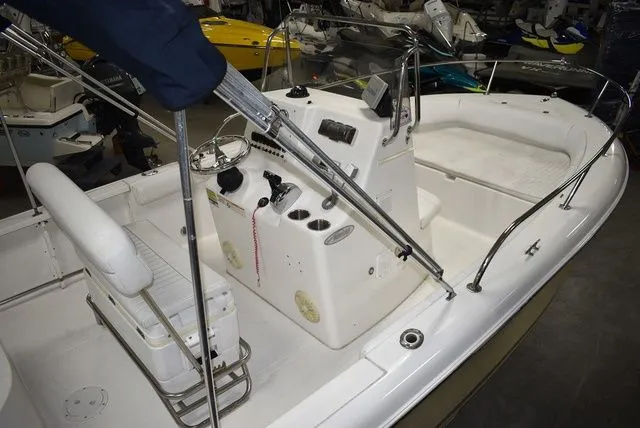 Slide: The Image of Sea Pro 196 Center Console 2006 - 16