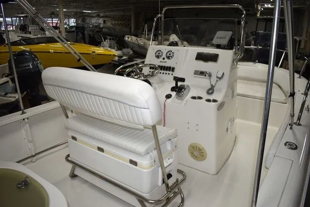 Slide: The Image of Sea Pro 196 Center Console 2006 - 17