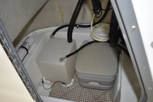 Slide: The Image of Sea Pro 196 Center Console 2006 - 25