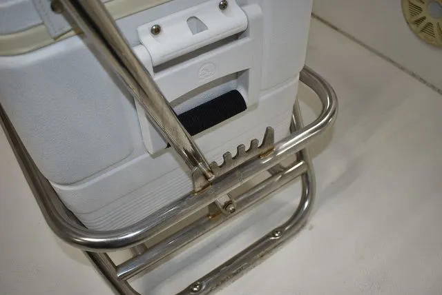 Slide: The Image of Sea Pro 196 Center Console 2006 - 38