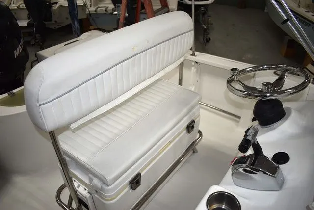 Slide: The Image of Sea Pro 196 Center Console 2006 - 40