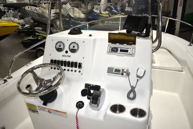 Slide: The Image of Sea Pro 196 Center Console 2006 - 42