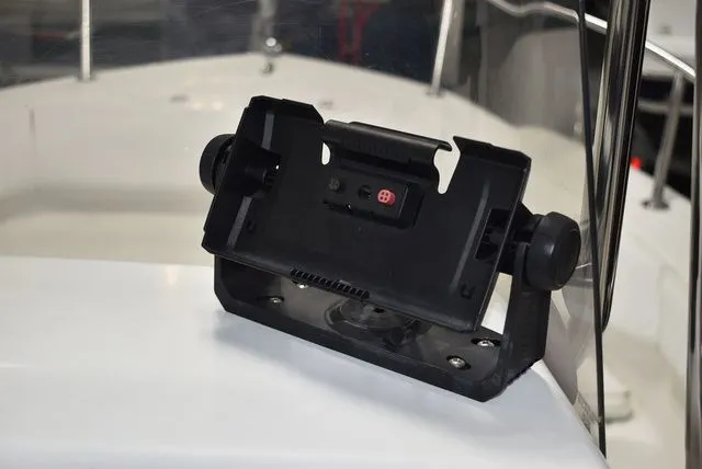 Slide: The Image of Sea Pro 196 Center Console 2006 - 45