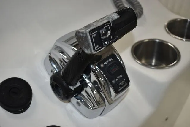 Slide: The Image of Sea Pro 196 Center Console 2006 - 51