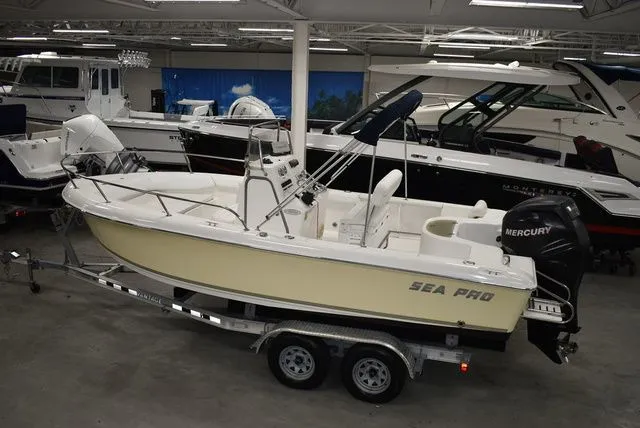 Slide: The Image of Sea Pro 196 Center Console 2006 - 6