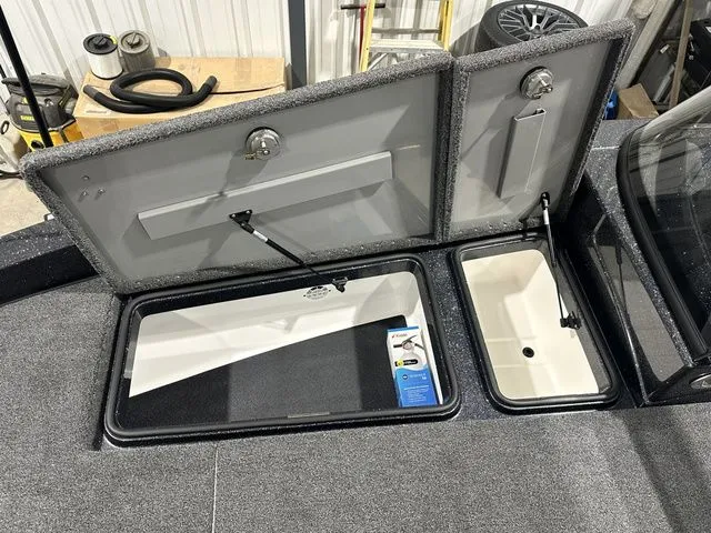 Slide: The Image of Caymas DV 22 2026 - 30