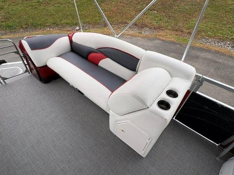 Slide: The Image of Luxurious boat seating with cup holders, JC 246 IO, 2008 model. - 26