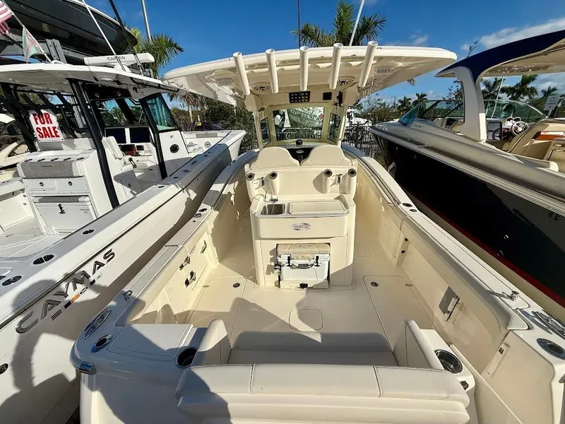 Slide: The Image of Scout 305 LXF 2026 - 3