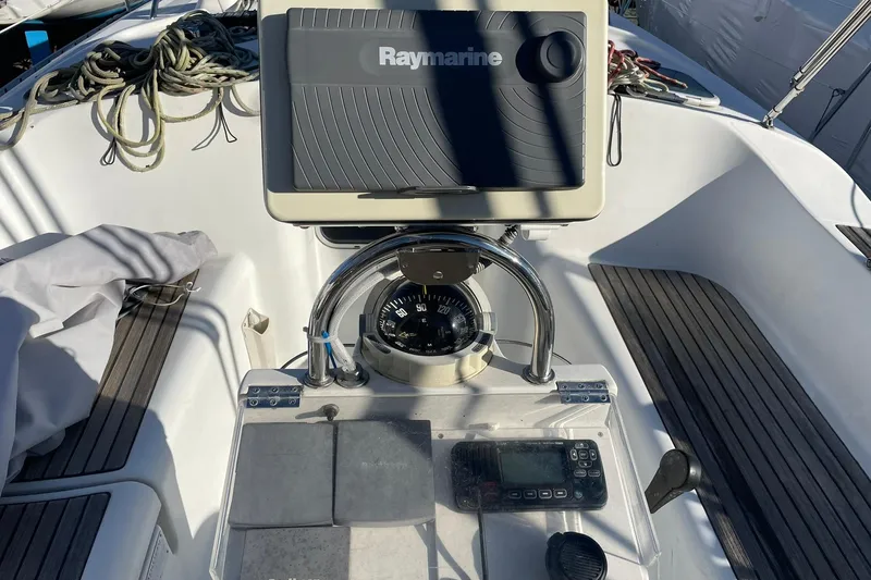 Slide: The Image of Cockpit of 2000 Beneteau Oceanis 361 with Raymarine navigation system and compass. - 14
