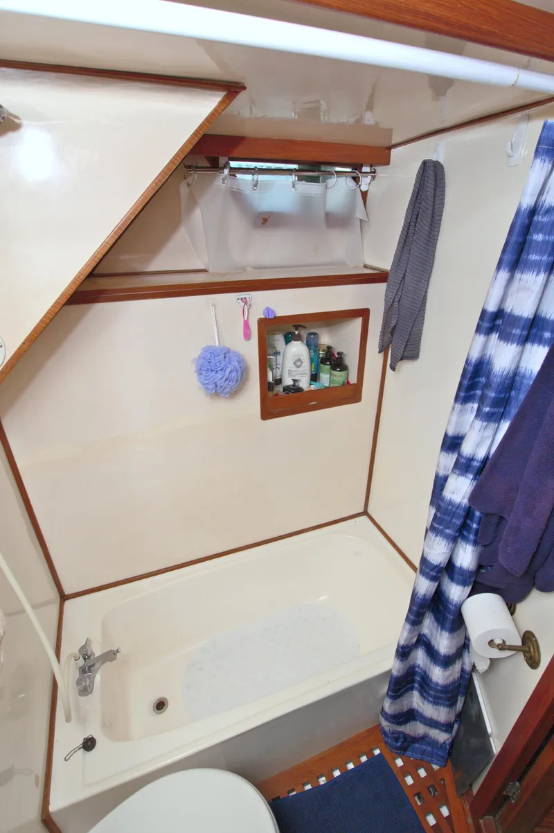 Slide: The Image of Jefferson 42 Sundeck 1987 - 50