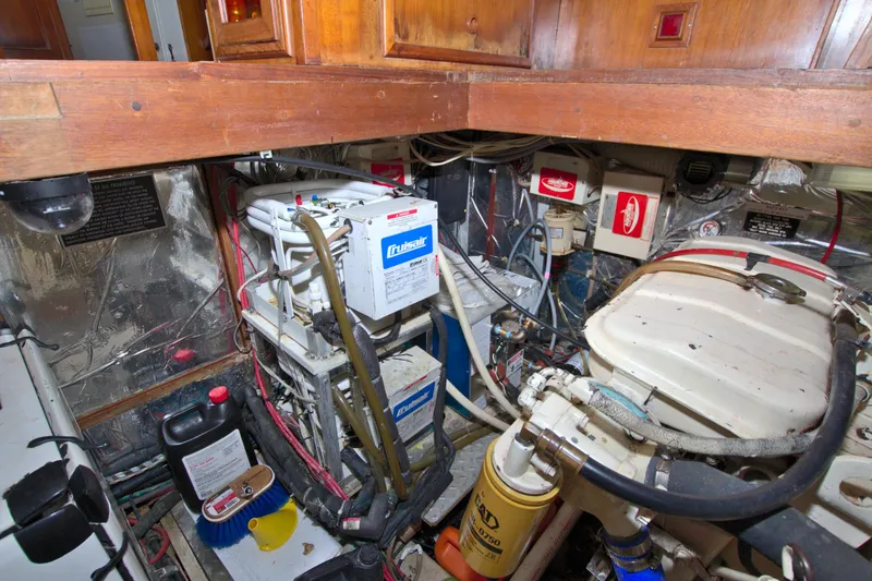 Slide: The Image of Jefferson 42 Sundeck 1987 - 72