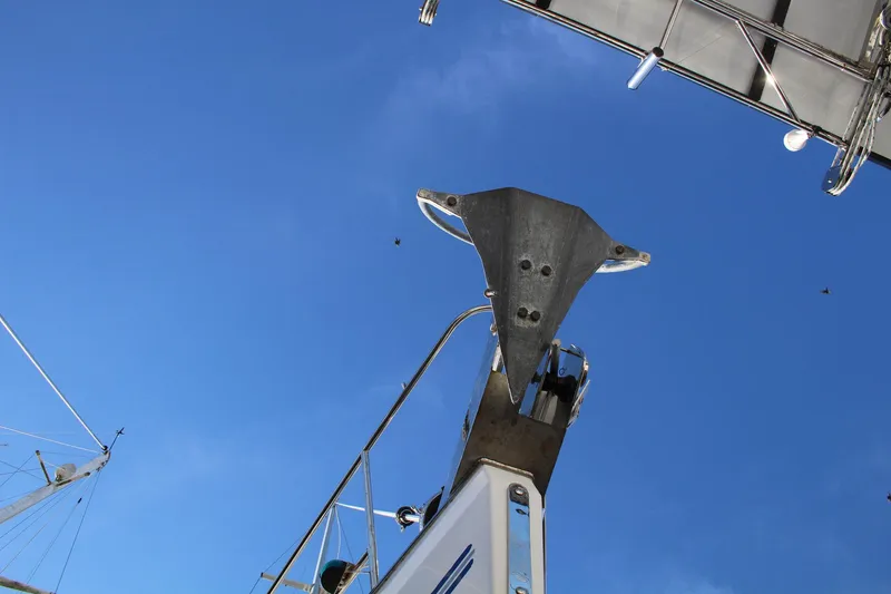 Slide: The Image of Catalina 445 sailboat bow and anchor against clear blue sky, 2011 model. - 28