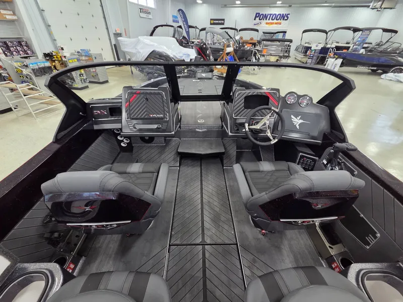 Slide: The Image of Vexus Boats DVX20X PRO 2026 - 20