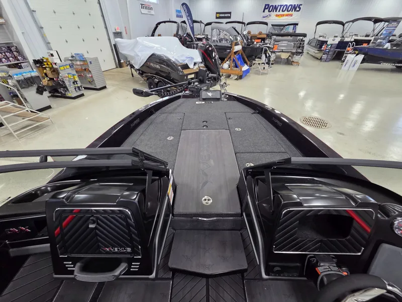 Slide: The Image of Vexus Boats DVX20X PRO 2026 - 28