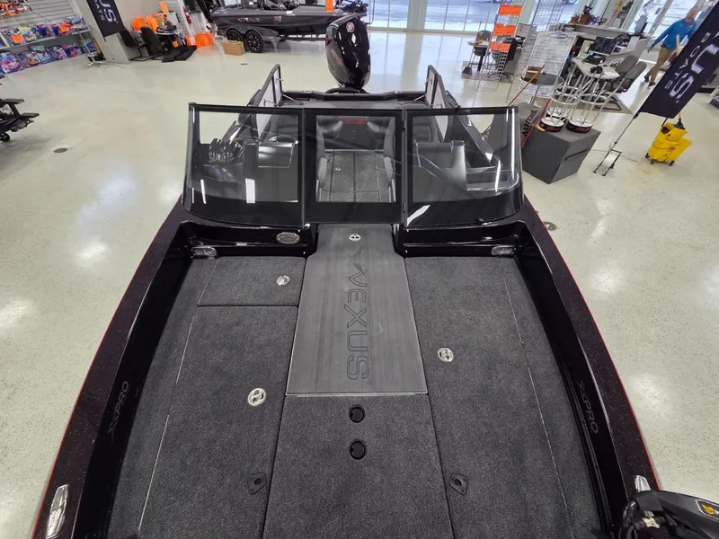 Slide: The Image of Vexus Boats DVX20X PRO 2026 - 34