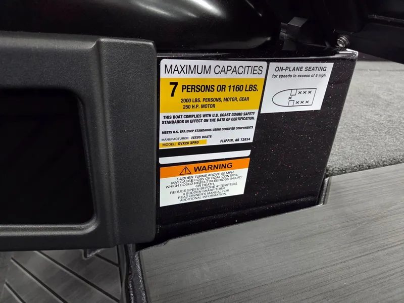 Slide: The Image of Vexus Boats DVX20X PRO 2026 - 37