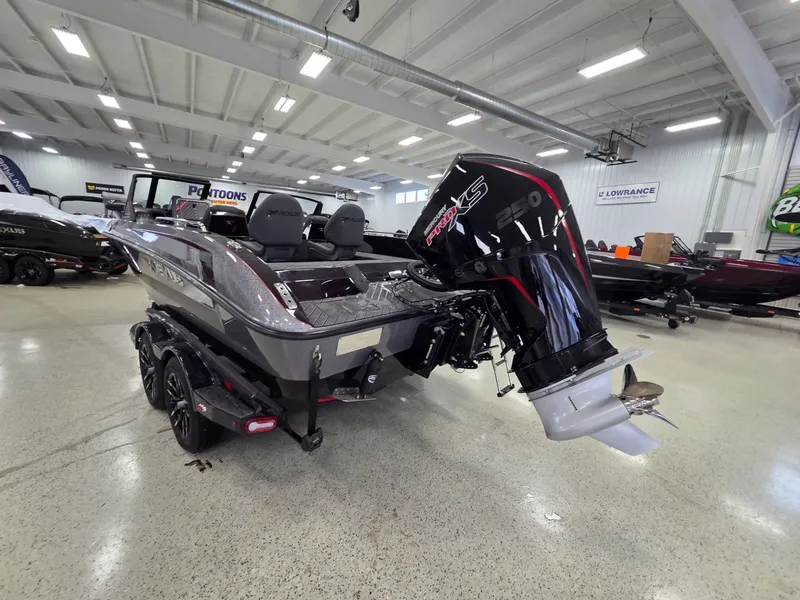 Slide: The Image of Vexus Boats DVX20X PRO 2026 - 5