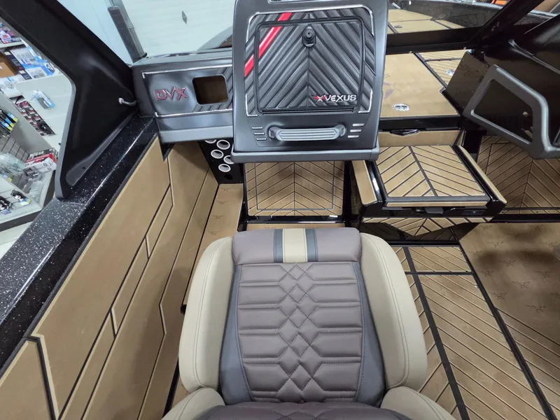 Slide: The Image of Vexus DVX20s 2026 - 21