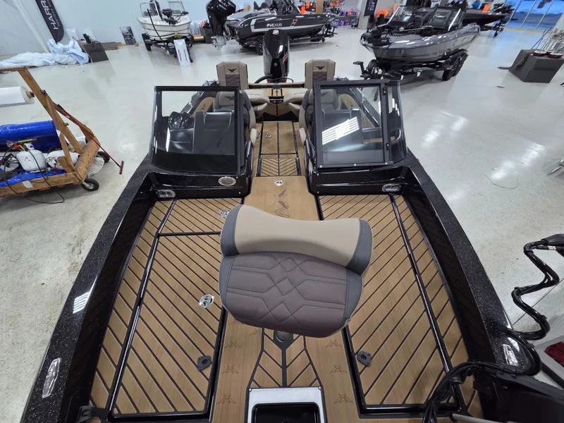 Slide: The Image of Vexus DVX20s 2026 - 37