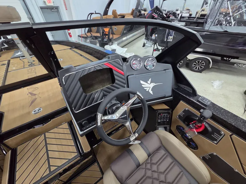 Slide: The Image of Vexus Boats DVX20s 2026 - 25