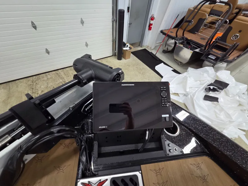 Slide: The Image of Vexus Boats DVX20s 2026 - 36