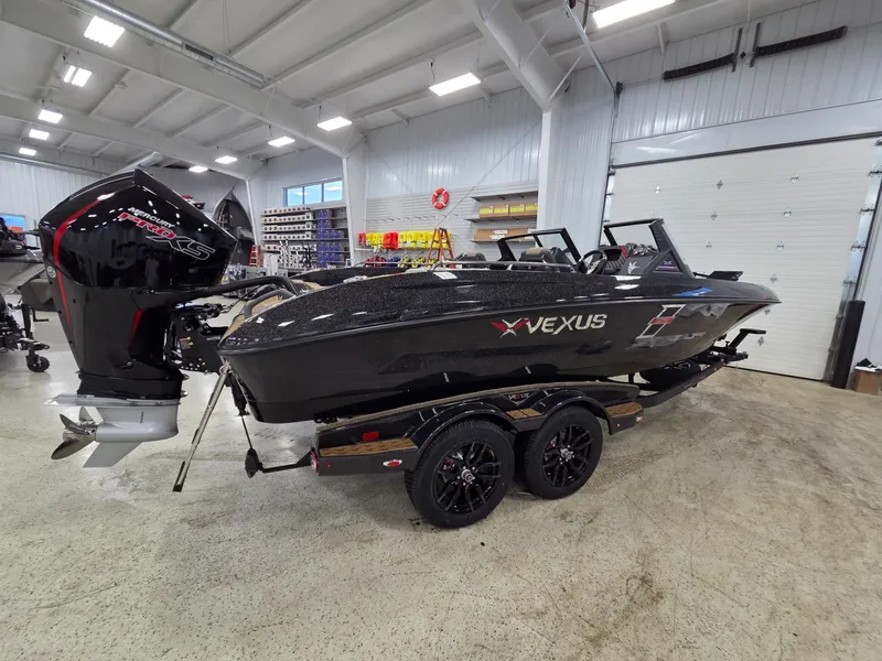 Slide: The Image of Vexus Boats DVX20s 2026 - 6