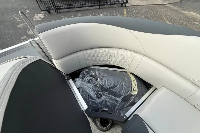 Slide: The Image of 2026 Avalon LSZ Versatile Rear Bench Windshield with storage compartment and elegant upholstery. - 14