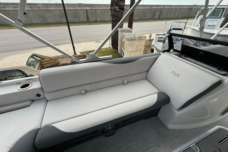 Slide: The Image of 2026 Avalon LSZ Versatile Rear Bench Windshield with sleek, modern seating design. - 31