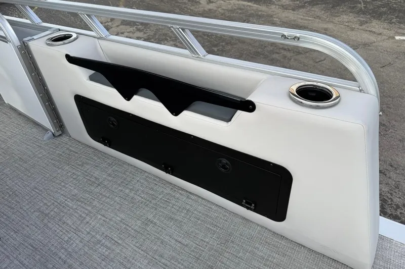 Slide: The Image of 2026 Avalon LSZ Versatile Rear Bench Windshield with cup holders and storage compartment. - 39