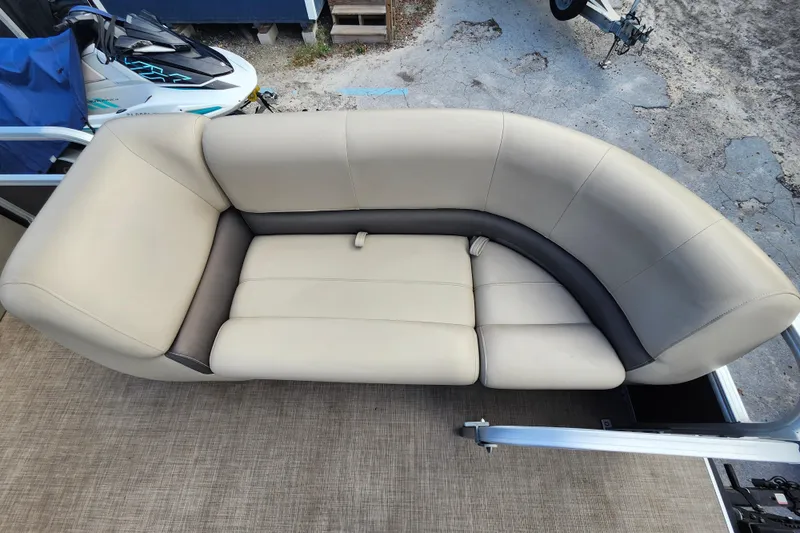Slide: The Image of 2023 Sun Tracker Party Barge 18 DLX, beige and gray seating, top view. - 8