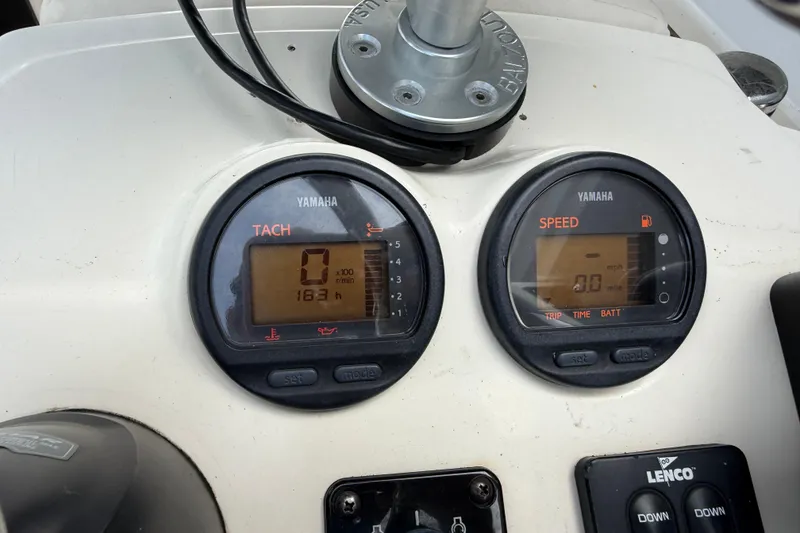 Slide: The Image of Yamaha tachometer and speedometer on 2006 Scout 170 Costa boat dashboard. - 18