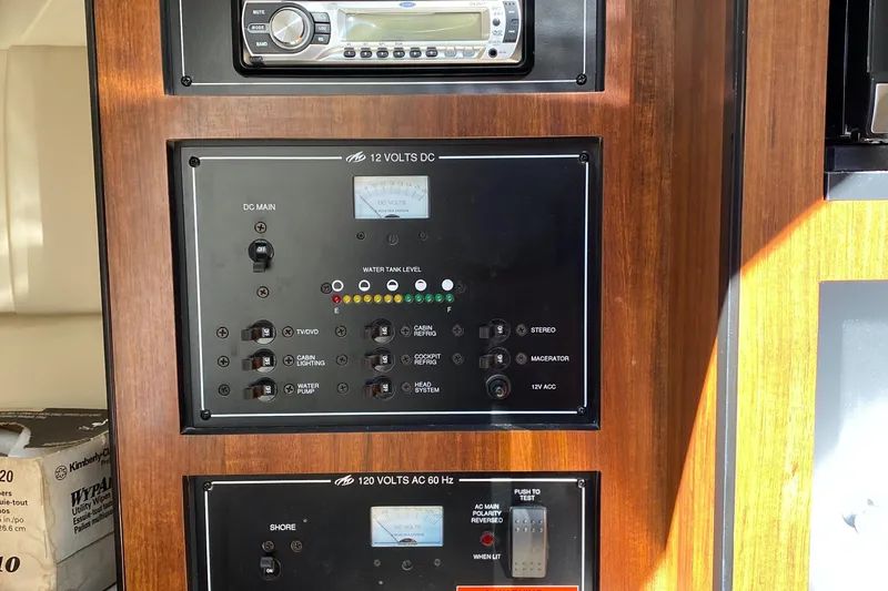 Slide: The Image of Control panel of a 2014 Monterey 260 SCR boat with controls. - 23