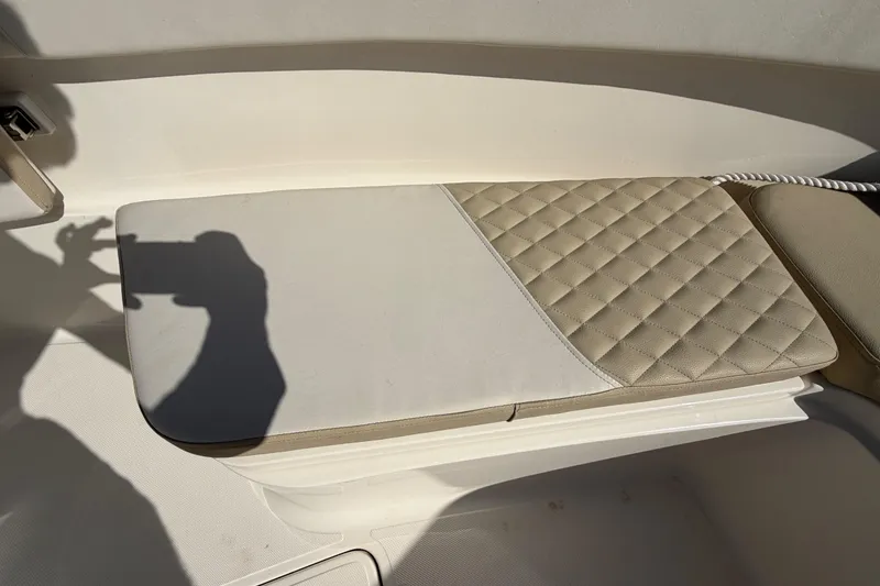 Slide: The Image of Bulls Bay 255 Center Console 2025 - 52