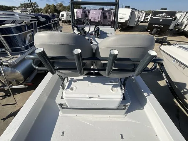 Slide: The Image of Majek M2 ILLUSION 2022 - 15