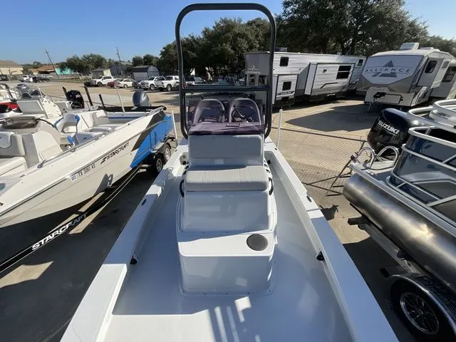 Slide: The Image of Majek M2 ILLUSION 2022 - 9