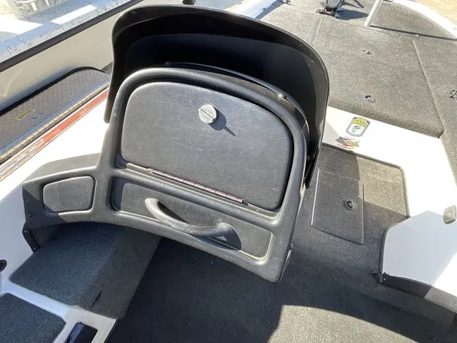 Slide: The Image of Skeeter ZX225 2002 - 10