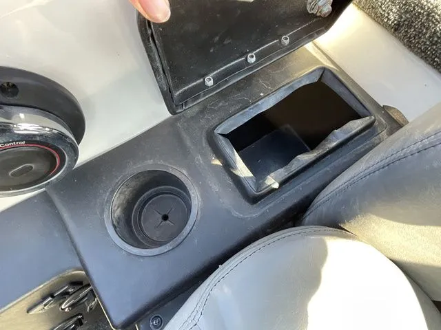 Slide: The Image of Skeeter ZX225 2002 - 15