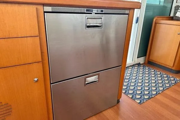 Slide: The Image of Stainless steel dishwasher in 2006 Lagoon 440 yacht kitchen interior. - 31