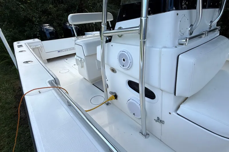 Slide: The Image of 2002 SeaCraft SC32 Master Angler boat interior with seating and control panel. - 34