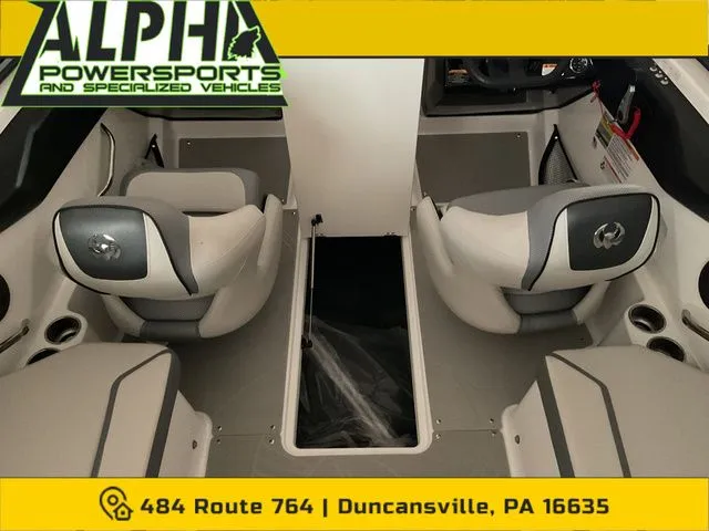 Slide: The Image of Scarab 215 SE 2025 - 6