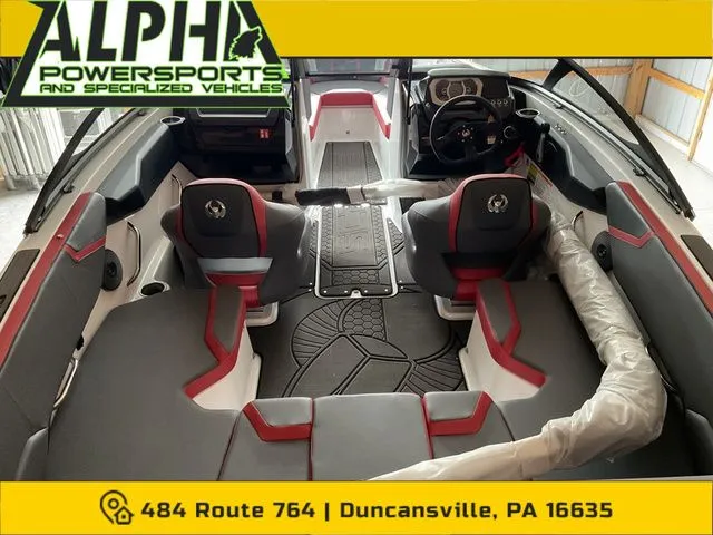 Slide: The Image of Scarab 195LX 2025 - 3