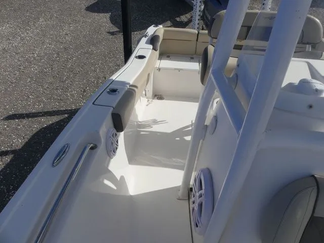 Slide: The Image of Tidewater 210 LXF 2019 - 16