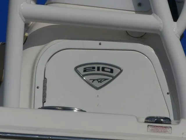 Slide: The Image of Tidewater 210 LXF 2019 - 9