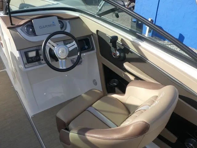 Slide: The Image of Sea Ray SDX 240 OB 2017 - 14