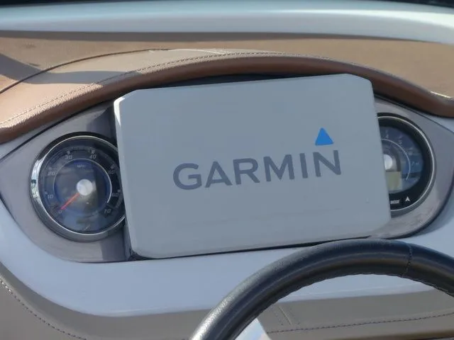 Slide: The Image of Sea Ray SDX 240 OB 2017 - 17